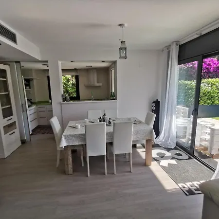 Cosette Mia Apartment *